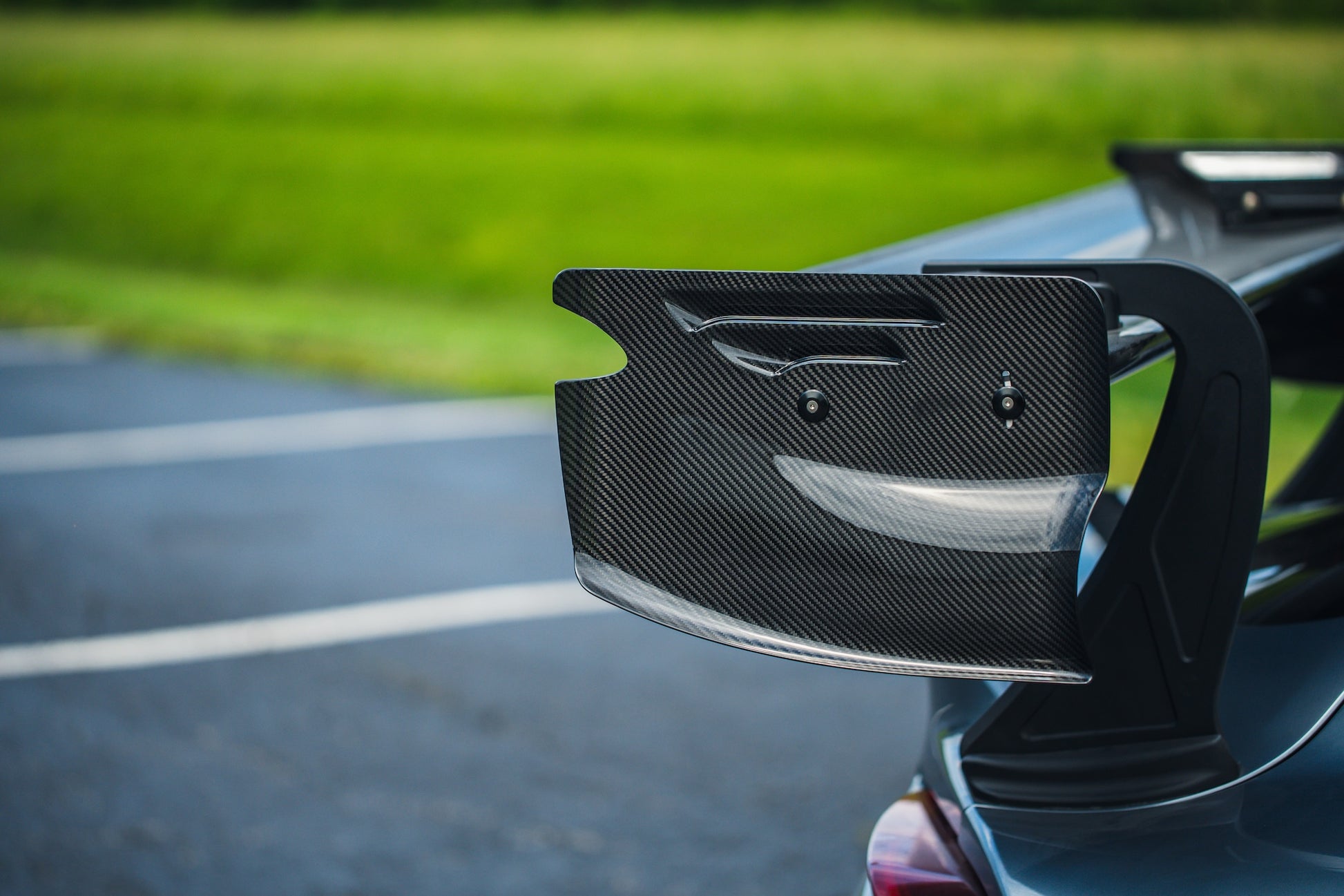 Verus V1X Swan Neck Rear Wing Kit