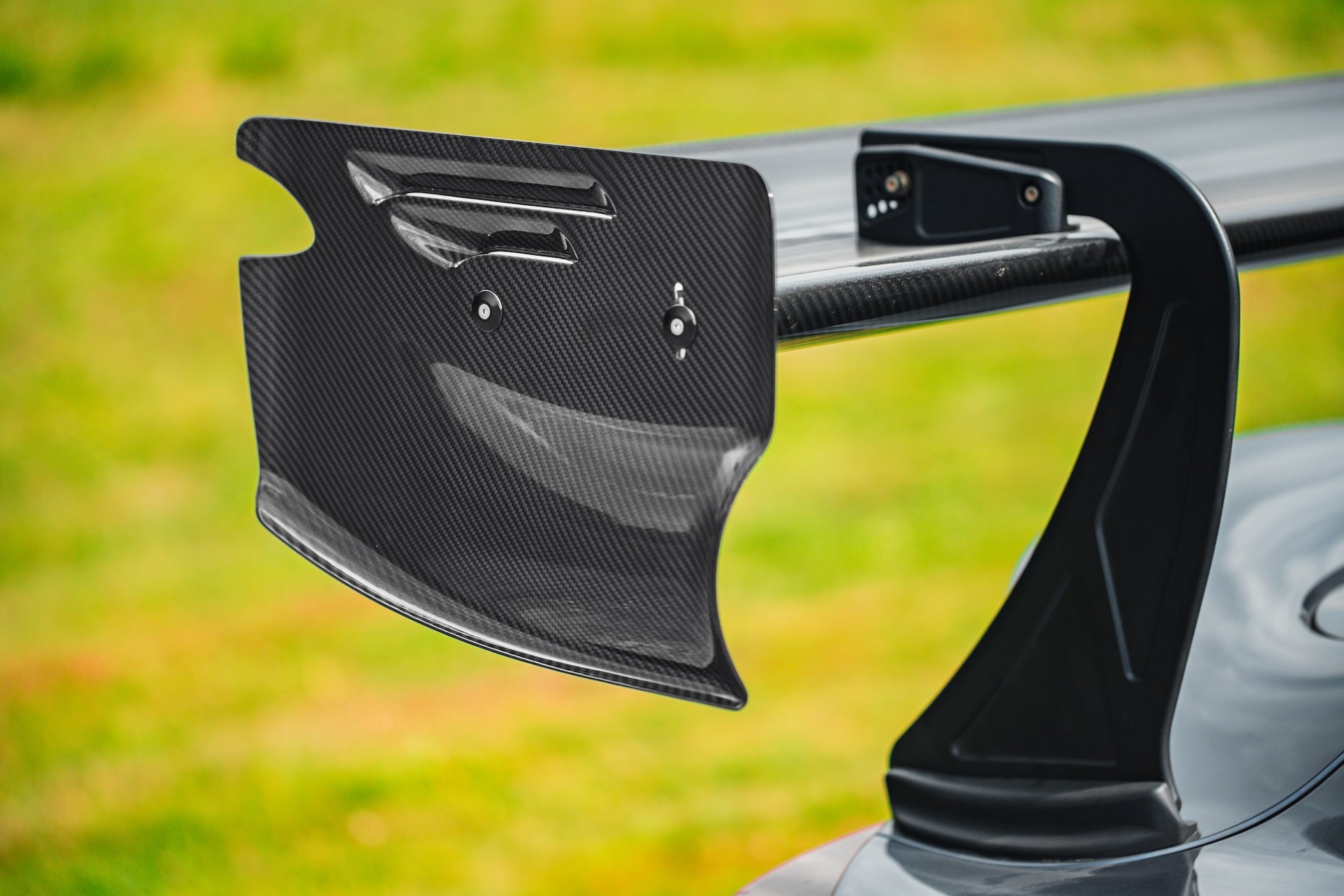 Verus V1X Swan Neck Rear Wing Kit