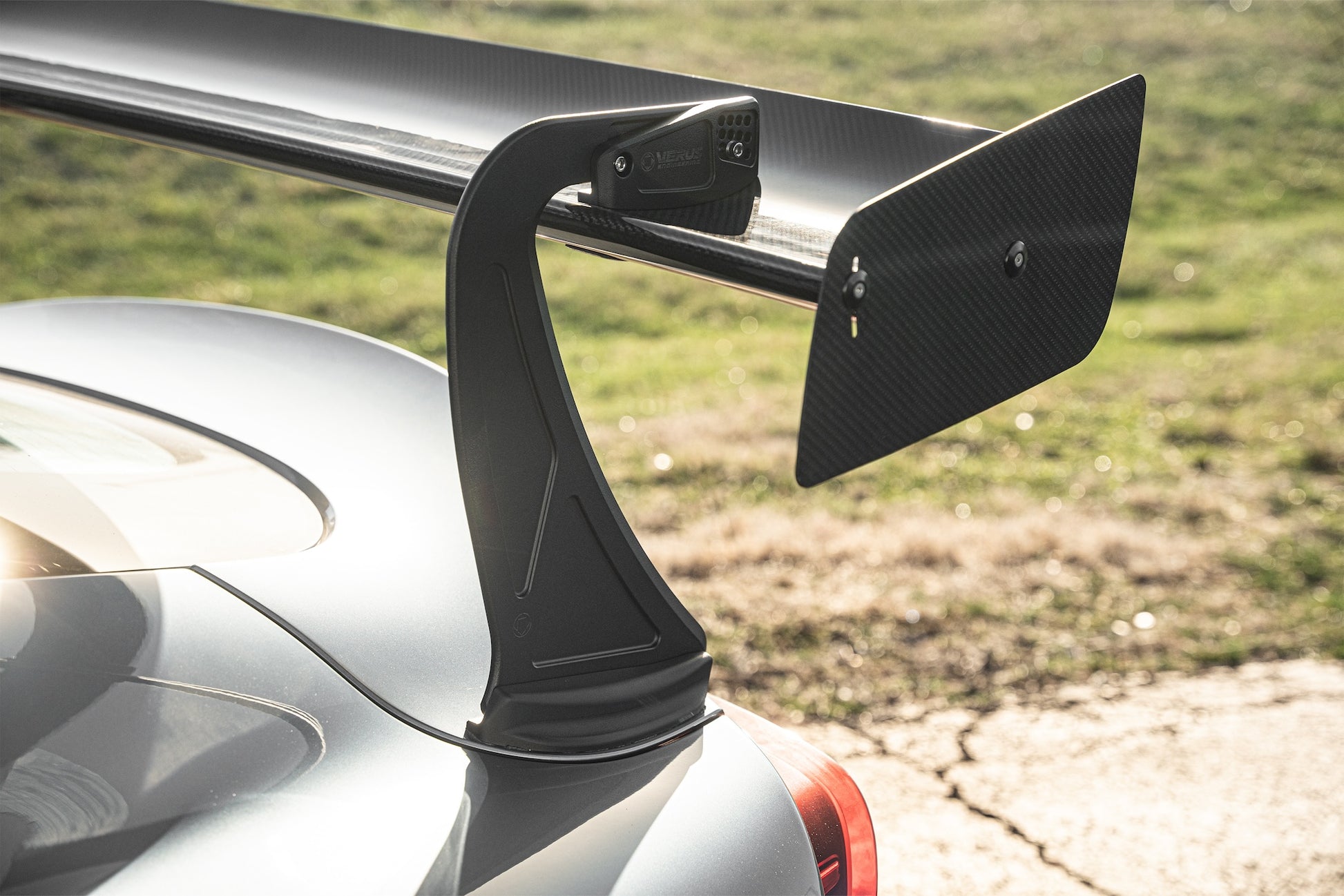 Verus Swan Neck UCW Rear Wing Kit