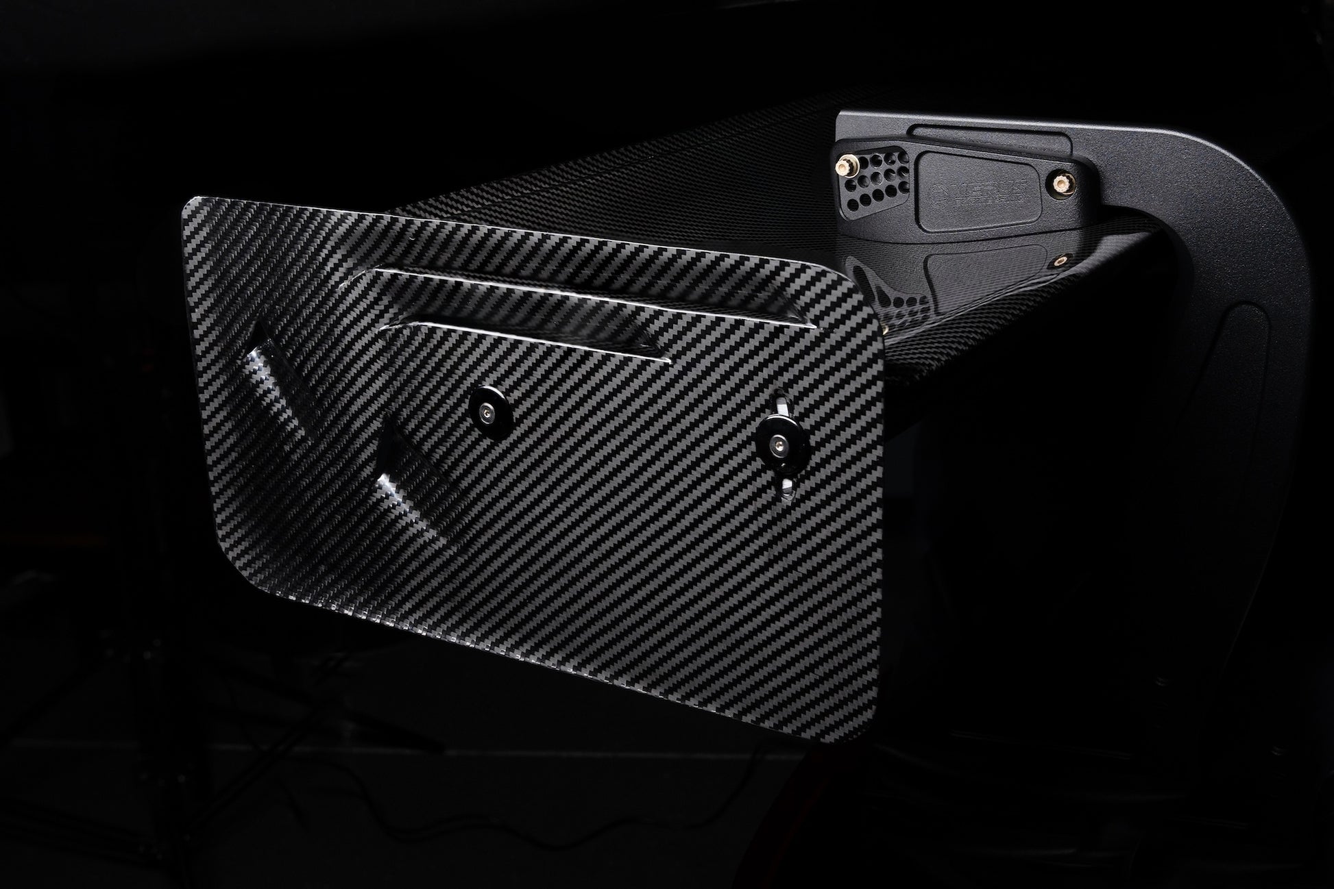 Verus V1X Swan Neck Rear Wing Kit