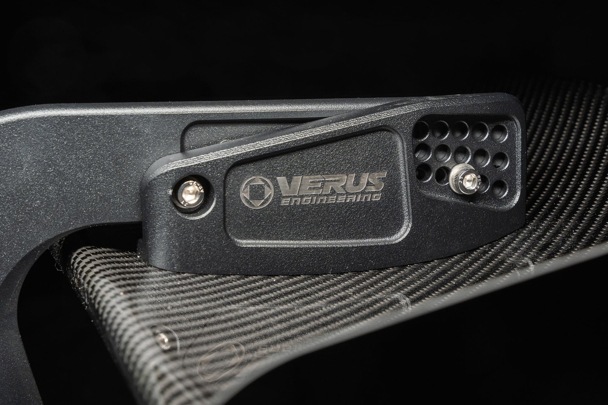 Verus Swan Neck UCW Rear Wing Kit